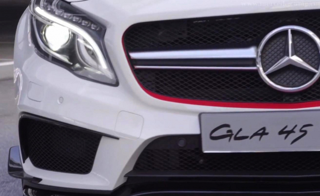 Mercedes GLA 45 AMG poodhalen, dostane pořádný střešní spojler (video)