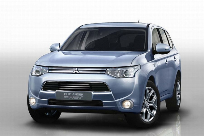 Mitsubishi Outlander PHEV 2013: sériový plug-in hybrid odhalen už před Paříží