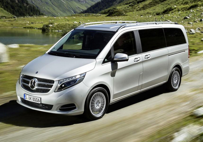 Mercedes V 250 BlueTEC 4Matic: malý autobus 4x4 jede do Paříže