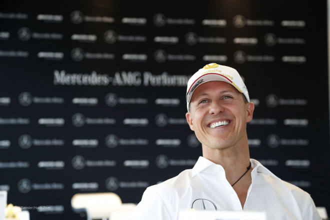 Michael Schumacher je oficiálně vzhůru, v Grenoblu balí kufry