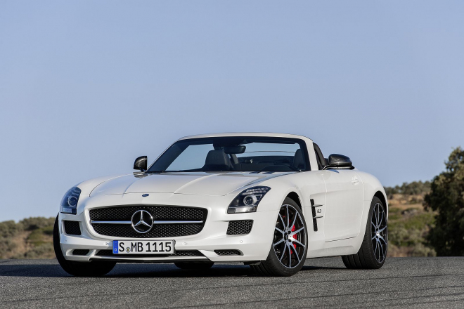 Mercedes SLS AMG GT Roadster: 591 koní s plátěnou střechou na nových fotkách a videu