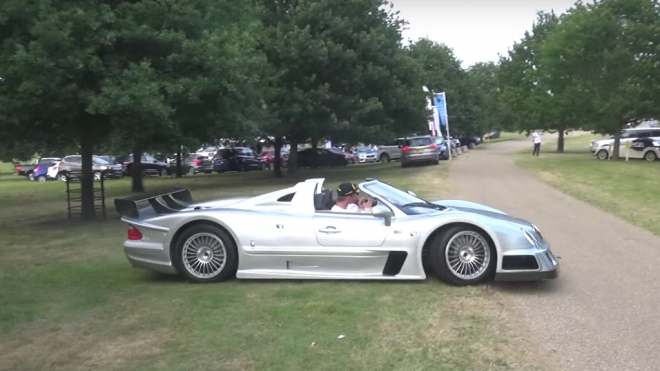 Majitel vytáhl vzácný Mercedes CLK GTR na ostrou jízdu lesem, to se nevidí (video)