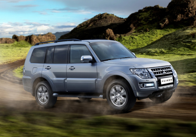 Mitsubishi Pajero 2015: facelift dorazil do Moskvy, do prodeje zamíří v září