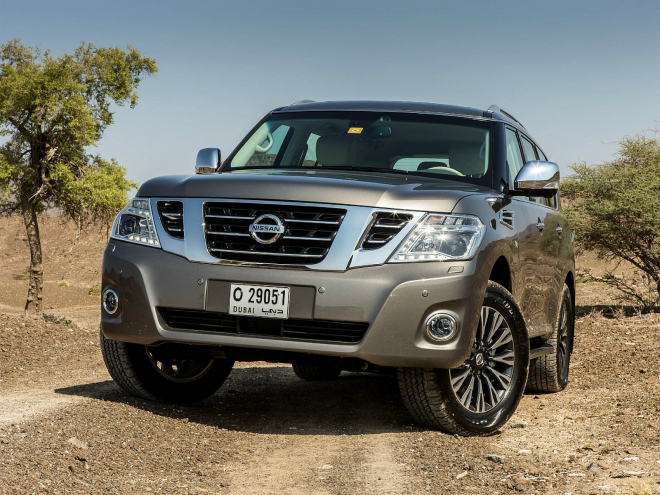 Nissan Patrol 2014: facelift plně odhalen, z motoru V8 nadále doluje 405 koní