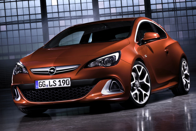 Opel Astra OPC 2012 vstupuje do ringu s výkonem 280 koní