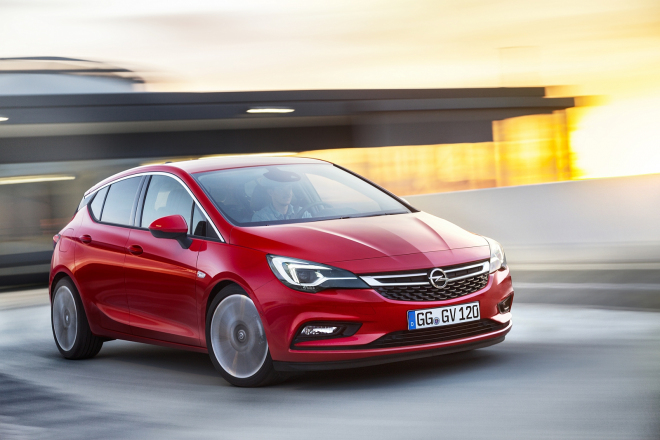 Nový Opel Astra 2016 oficiálně: zhubl 200 kg, má ale i tříválec