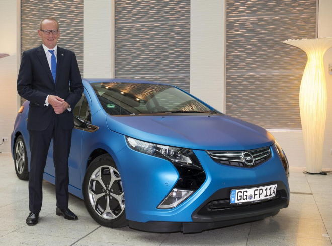 Opel Ampera zlevňuje skoro o 200 tisíc Kč, avšak ne všude