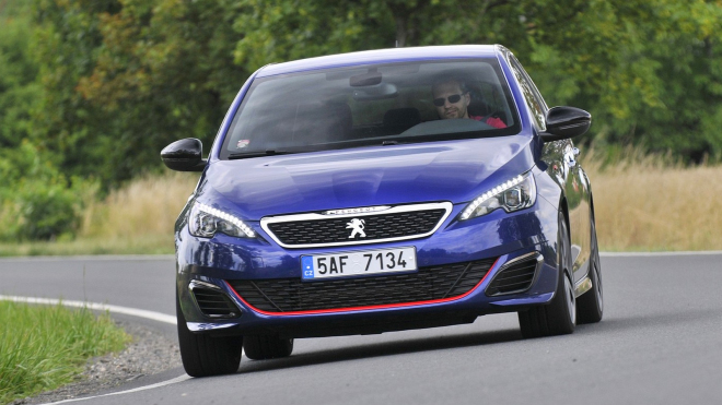 Test Peugeot 308 GTi: praktičtější RCZ R? Ne tak docela