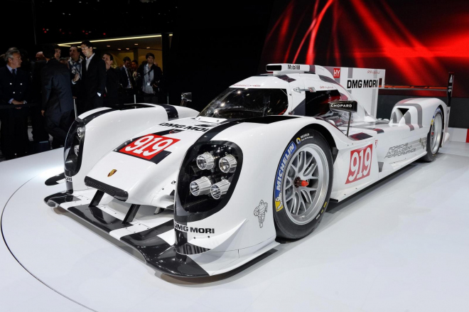 Porsche 919 hybrid oficiálně: s dvoulitrem V4 turbo váží 870 kilogramů