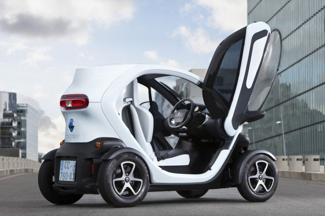 Renault Twizy 2013: do nového modelového roku se skoro celými dveřmi