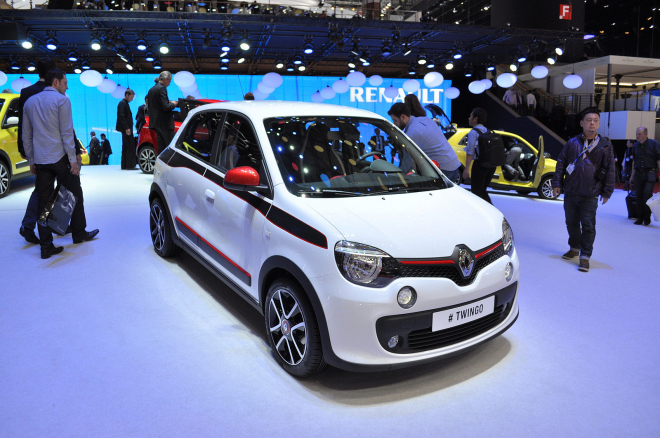 Nový Renault Twingo 2014 detailně: dva tříválce pod kapotou, první fotky interiéru