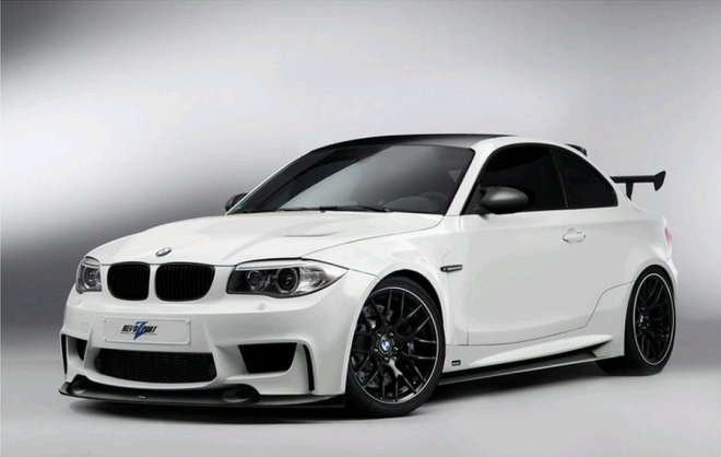 RevoZport 1 M Raze P450: BMW 1 M Coupé na anabolické dietě