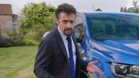 Richard Hammond v testu strhal SUV Ferrari. Nechápe ani samotné auto, natož ceny jeho příplatků