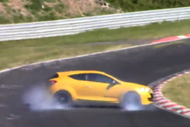 Před Adenauer Forst lze na Nordschleife rozmlátit i Mégane RS (video)