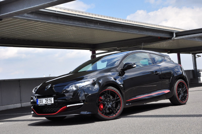 Test Renault Mégane RS Cup 2012: hot hatche mu říkají šéfe