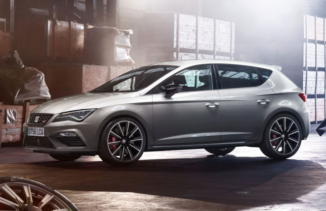 Seat Leon Cupra R: ještě ostřejší verze potvrzena, s více koňmi klesne k zemi