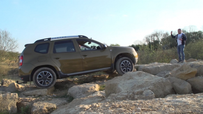 Které auto s pohonem 4x4 je nejlepší v terénu? Dacia Duster jediná nedojela