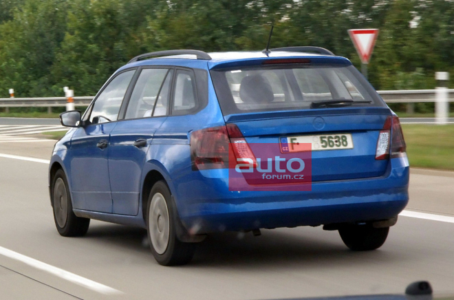 Škoda Fabia Combi 2015 poprvé nafocena, jako Spaceback není