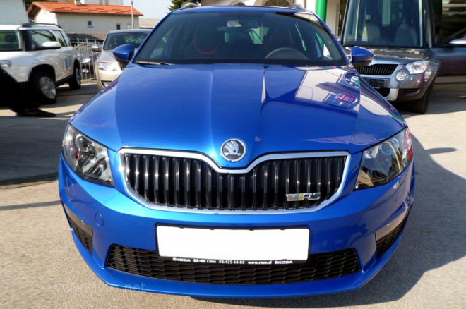 Škoda Octavia III RS TDI znovu nafocena, teď i s interiérem