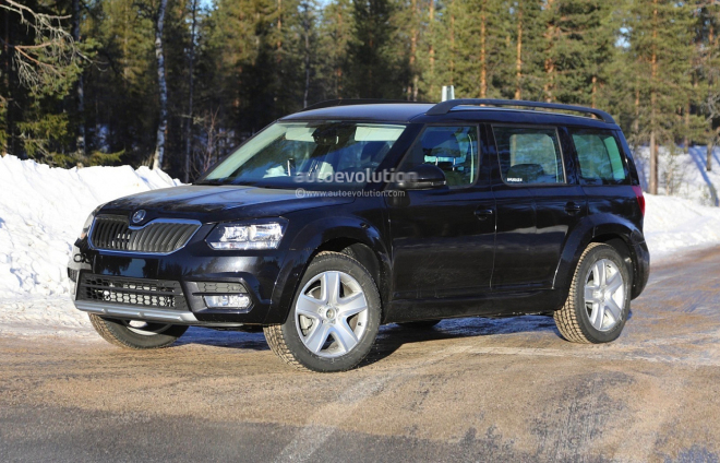 Sedmimístné SUV Škoda nafoceno při testech, maskuje se jako obří Yeti