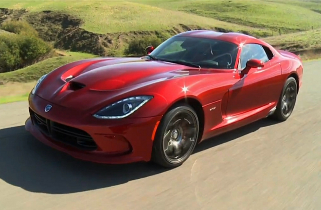 SRT Viper 2013: první pořádné video s novou Zmijí v silničním provedení