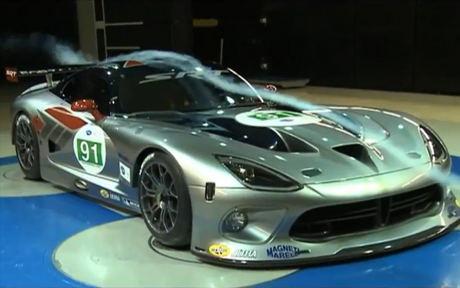 SRT Viper 2013: sedm videí s novou Zmijí