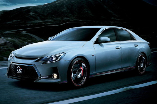 Toyota Mark X 2013: japonské BMW 3 má po faceliftu