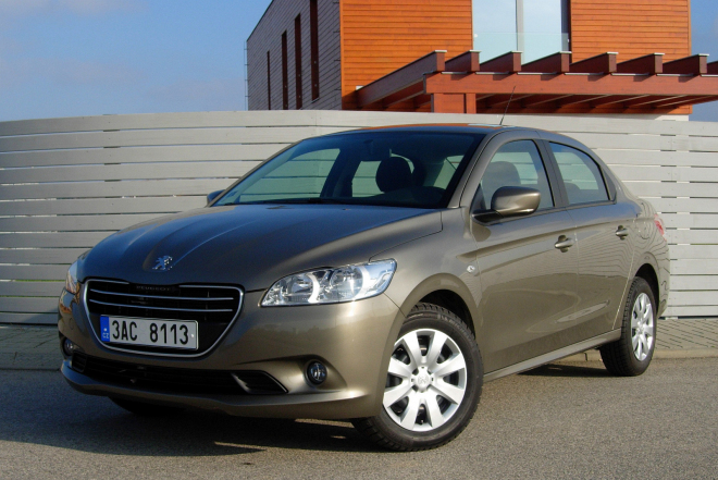 Test Peugeot 301 1,6i: stroj času