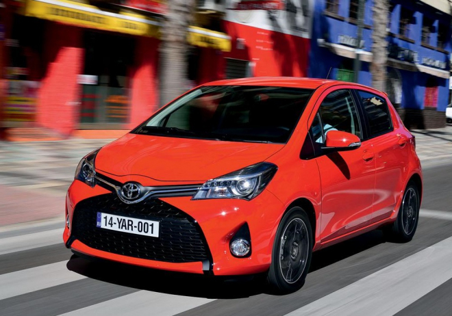 Toyota Yaris 2014: facelift detailně, přinesl vizáž Ayga, vyšší tuhost i lepší materiály