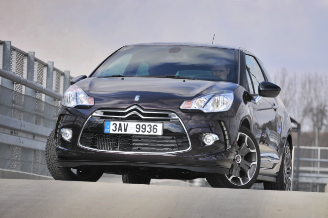 Test Citroën‎ DS3 1,6 THP Faubourg Addict: unisexová kabelka