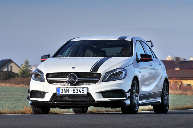 Test Mercedes A 45 AMG: cirkus Affalterbach