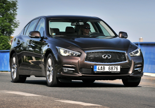 Test Infiniti Q50 2,2d: výjimečné ano, úchvatné nikoliv