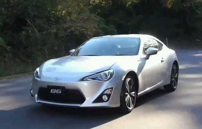 Toyota 86: japonská GT 86 poprvé v akci (2 x video)