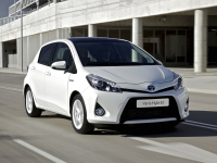 Toyota Yaris Hybrid: poprvé za volantem hybridní kabelky