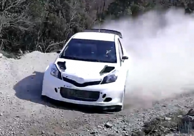 Toyota Yaris WRC natočena při testech, závodit ale nezačne dříve než v roce 2016 (videa)