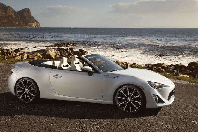 Toyota FT-86 Open: kabriolet GT 86 oficiálně odhalen, koncept mu neříkejte