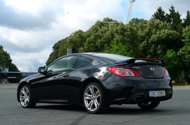 Test Hyundai Genesis Coupe 3,8 V6: stroj pekelných radostí