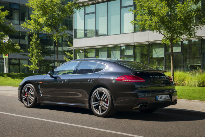 Porsche přiznává, že model Panamera je designový omyl