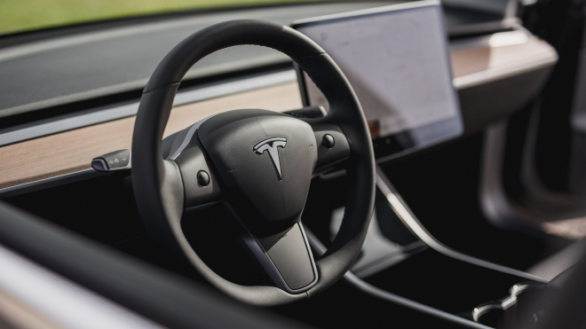 Tesla přestala dovážet Modely 3 do Evropy z USA, teď jdou z Číny i s jinými bateriemi