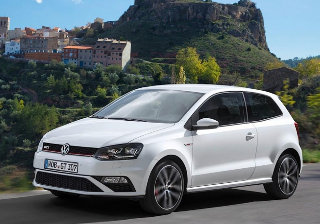 VW Polo GTI 2015: facelift na nových fotkách, stovku za 6,7 s dá i s manuálem