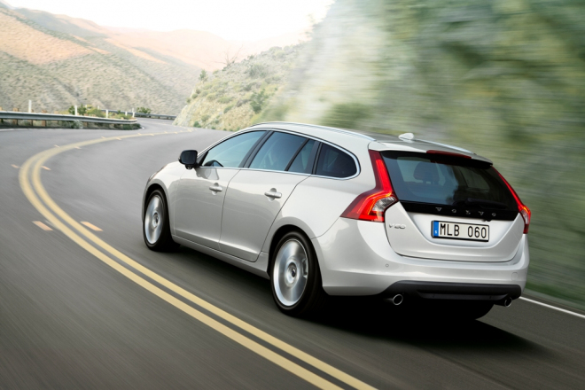 Volvo V60: dynamické kombi se představuje