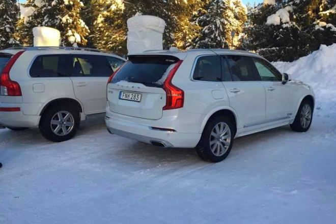 Nové Volvo XC90 nafoceno v provozu, i vedle předchozí generace