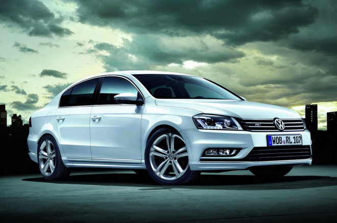 Volkswagen Passat R-Line 2012 je k mání: kdo nemá R to je amatér