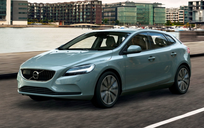 Volvo V40 2016: facelift přinesl hlavně Thorova kladiva a pět nových laků