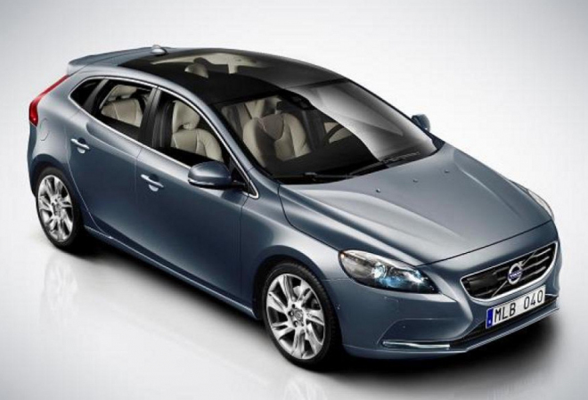 Volvo V40: venku jsou první fotky švédského sportbacku