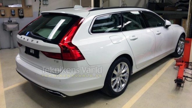 Volvo V90 2016 nafoceno bez špetky maskování, toto je nový kombík